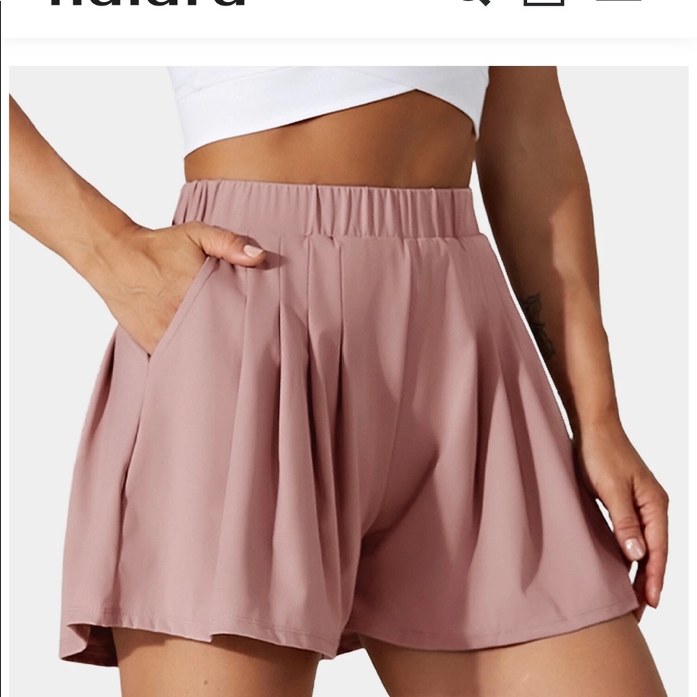 Halara In My Feels Pleated 2-in-1 Short